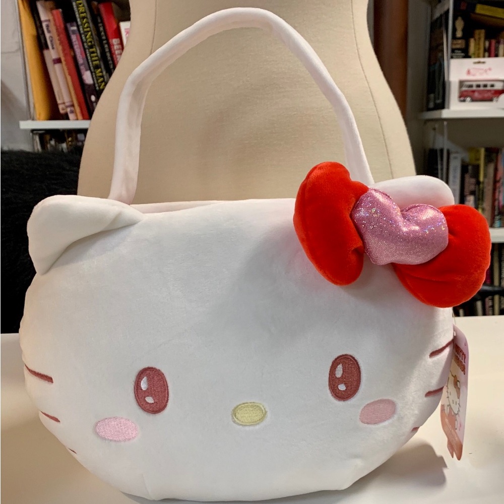 Cute Hello Kitty Basket